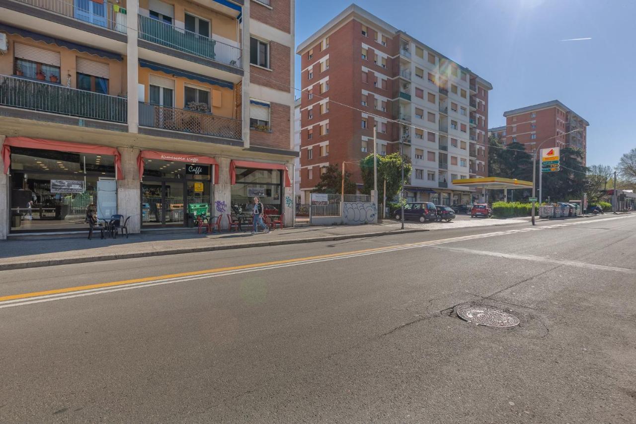 San Donato Fiere Essential Apartment W/Parking Bologna Eksteriør billede